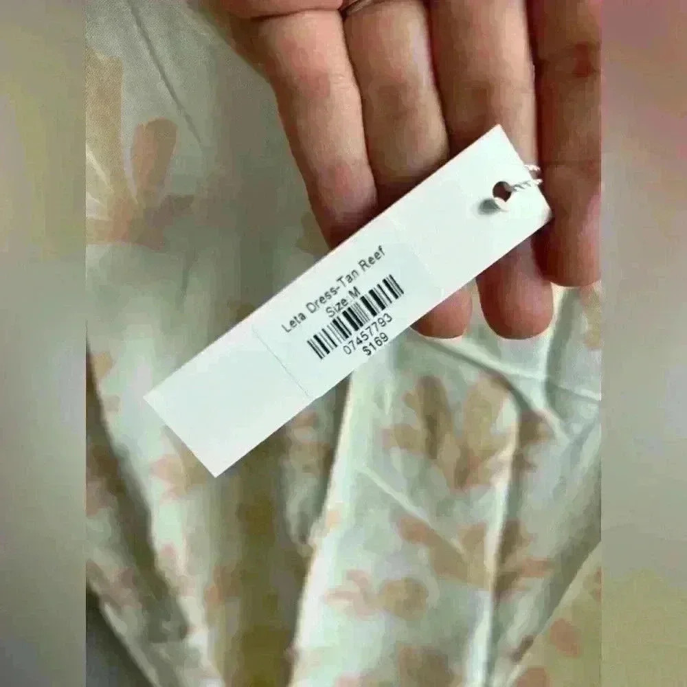 Citrine Leta Flowy Adjustable Strap Scoop Back Maxi Dress in Tan Reef Size M - Picture 12 of 12